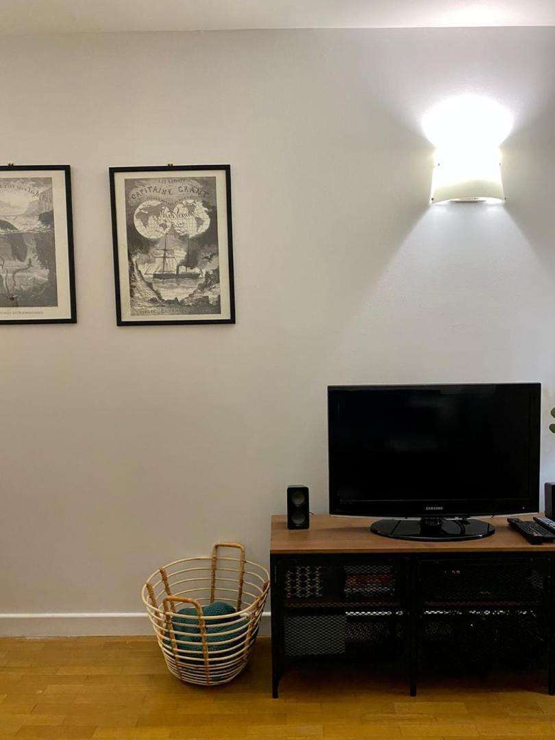 Appartement Spacious 1Br | Near City Center & Baby-Friendly! à Lyon Extérieur photo