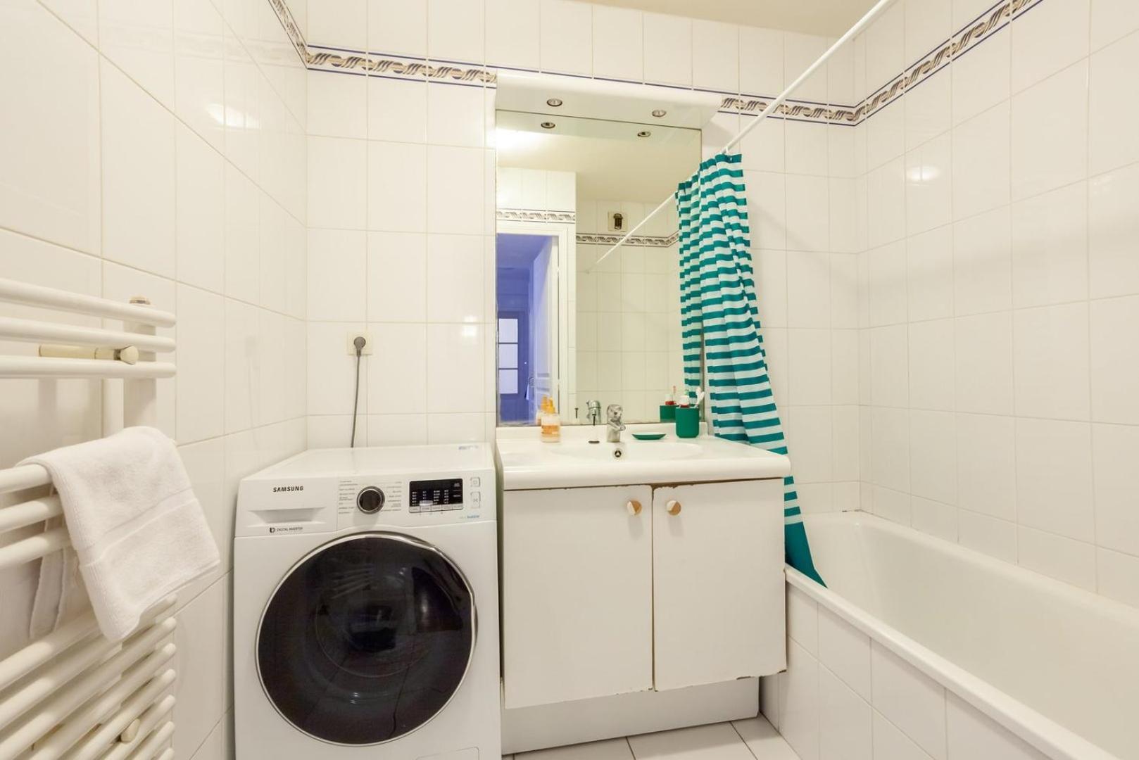 Appartement Spacious 1Br | Near City Center & Baby-Friendly! à Lyon Extérieur photo